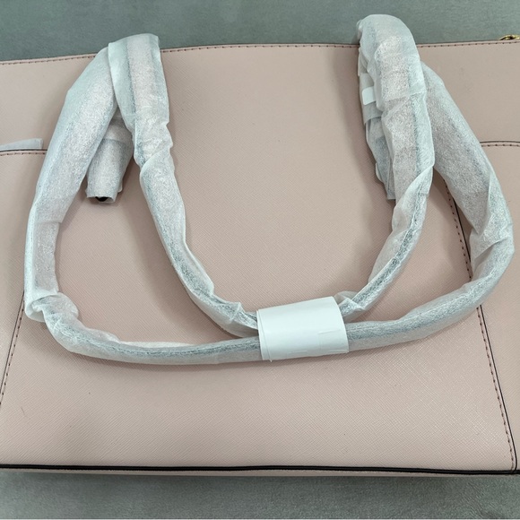 Authentic Michael Kors Tote - Picture 5 of 9